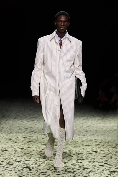 Look 2